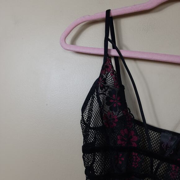 Music Legs Black Fishnet Bodysuit with Lace and Floral Embroidery OS - Picture 5 of 12